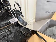 Load image into Gallery viewer, BCG072 Balenciaga Classic City Bag / 24 x 15 cm
