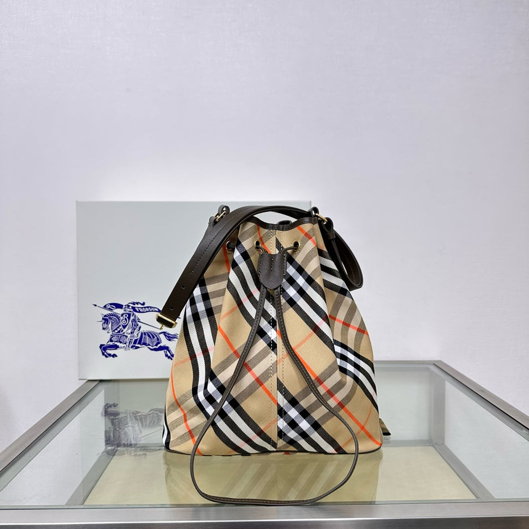BUR131 Medium Check Bucket Bag / 10.8 x 6.3 x 22.4in / HIGHEST QUALITY VERSION
