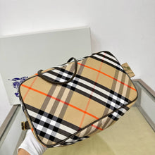 Load image into Gallery viewer, BUR131 Medium Check Bucket Bag / 10.8 x 6.3 x 22.4in / HIGHEST QUALITY VERSION
