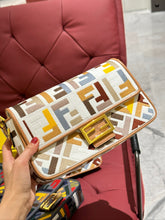 Load image into Gallery viewer, FF286 Baguette
