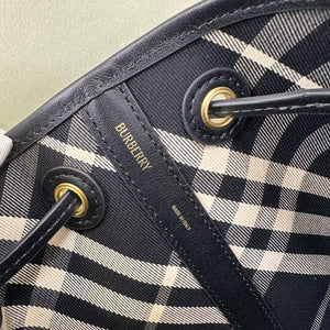 BUR132 Medium Check Bucket Bag / 10.8 x 6.3 x 22.4in / HIGHEST QUALITY VERSION