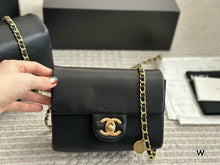 Load image into Gallery viewer, CC1067 Mini/Small Flap Bag
