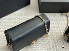 Load image into Gallery viewer, CC1067 Mini/Small Flap Bag
