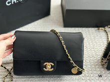 Load image into Gallery viewer, CC1067 Mini/Small Flap Bag
