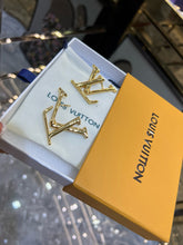 Load image into Gallery viewer, JW973 LB Earrings
