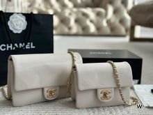 Load image into Gallery viewer, CC1067 Mini/Small Flap Bag
