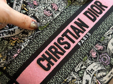 Load image into Gallery viewer, DR482 Medium Lady D-Lite Bag / 9.5 x 8 x 4.5 inches
