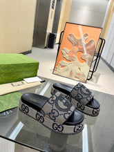 Load image into Gallery viewer, SE1126 Women&#39;s Jumbo GG Platfor Slide Sandal / Size5-12
