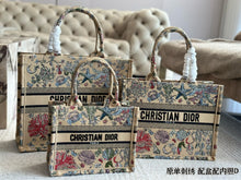 Load image into Gallery viewer, DR481 Book Tote Small/Medium/Large
