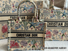 Load image into Gallery viewer, DR481 Book Tote Small/Medium/Large
