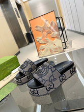 Load image into Gallery viewer, SE1126 Women&#39;s Jumbo GG Platfor Slide Sandal / Size5-12
