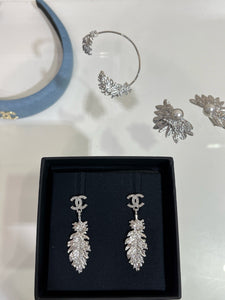JW975 CC Spring-Summer 2025 Pendant Earrings
