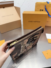 Load image into Gallery viewer, LB861 Toiletry Pouch / 9.4x7.2x2inch
