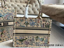 Load image into Gallery viewer, DR481 Book Tote Small/Medium/Large

