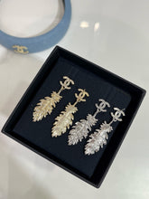 Load image into Gallery viewer, JW975 CC Spring-Summer 2025 Pendant Earrings
