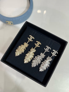 JW975 CC Spring-Summer 2025 Pendant Earrings