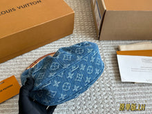 Load image into Gallery viewer, LB1338 Pochette Valley / 8.3 x 5.9 x 2.8 inches
