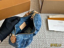 Load image into Gallery viewer, LB1338 Pochette Valley / 8.3 x 5.9 x 2.8 inches
