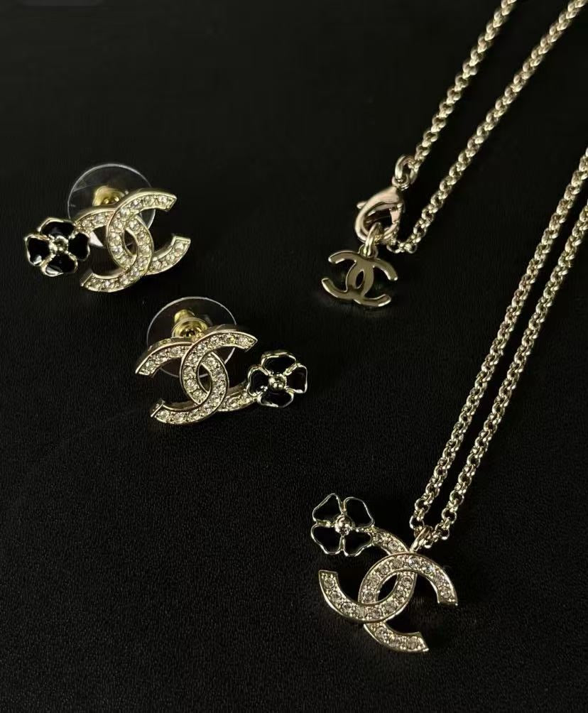 JW976 CC Earrings, Necklace