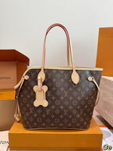 Load image into Gallery viewer, LB1456 Louis Vuitton Neverfull MM Tote / Monogram Canvas / 31 x 28 cm
