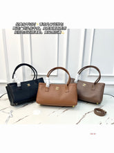 Load image into Gallery viewer, CC1393 Chanel Cerf Tote Bag / 33 x 17.5 cm
