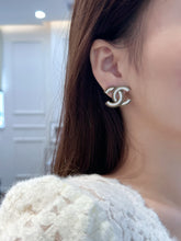 Load image into Gallery viewer, JW932 CC Earrings

