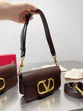 Load image into Gallery viewer, VLTN087 LOCÒ CALFSKIN SHOULDER BAG / Small/Medium
