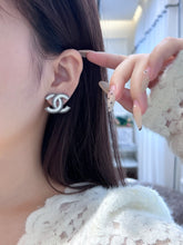 Load image into Gallery viewer, JW932 CC Earrings
