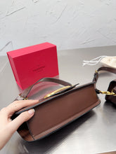 Load image into Gallery viewer, VLTN087 LOCÒ CALFSKIN SHOULDER BAG / Small/Medium
