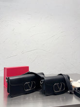 Load image into Gallery viewer, VLTN087 LOCÒ CALFSKIN SHOULDER BAG / Small/Medium
