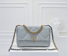 Load image into Gallery viewer, CC1072 CHANEL 19 Handbag / Small/Medium
