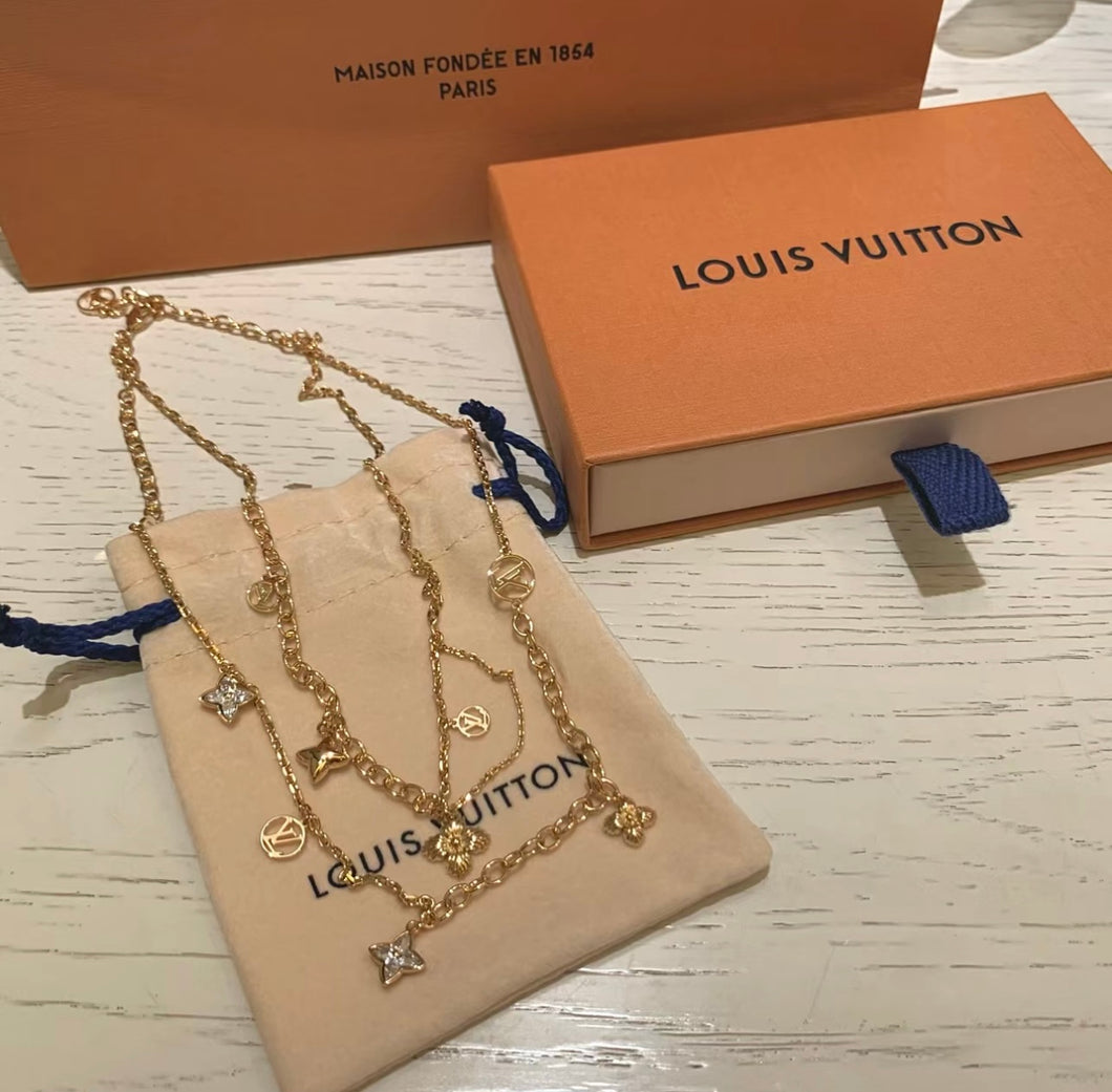 JW833 Blooming Strass Necklace