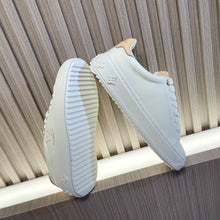 Load image into Gallery viewer, SE1200 LB Time Out Sneakers / Size5-9
