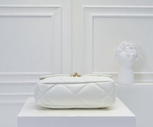 Load image into Gallery viewer, CC1074 CHANEL 19 Handbag / Small/Medium
