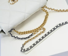 Load image into Gallery viewer, CC1074 CHANEL 19 Handbag / Small/Medium
