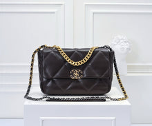Load image into Gallery viewer, CC1075 CHANEL 19 Handbag / Small/Medium
