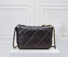 Load image into Gallery viewer, CC1075 CHANEL 19 Handbag / Small/Medium
