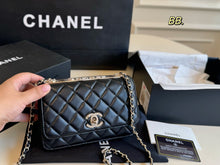 Load image into Gallery viewer, CC1193 Wallet on Chain / 4.8 x 7.6 x 1.4in
