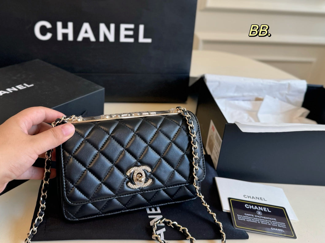 CC1193 Wallet on Chain / 4.8 x 7.6 x 1.4in