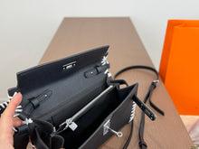 Load image into Gallery viewer, HM191 Hermes Kelly To Go Long Wallet / 21 x 12 cm
