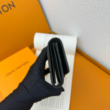 Load image into Gallery viewer, LB1212 Capucines Compact Maxi Wallet / 5.3 x 3.7 x 1.2 inches
