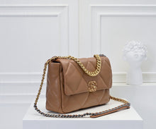 Load image into Gallery viewer, CC1076 CHANEL 19 Handbag / Small/Medium

