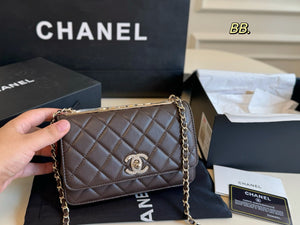 CC1193 Wallet on Chain / 4.8 x 7.6 x 1.4in