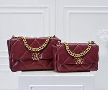 Load image into Gallery viewer, CC1072 CHANEL 19 Handbag / Small/Medium
