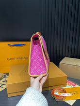 Load image into Gallery viewer, LB1213 Messenger Bag / 15x9.8x2.7inch
