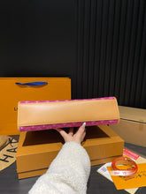 Load image into Gallery viewer, LB1213 Messenger Bag / 15x9.8x2.7inch
