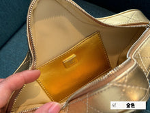 Load image into Gallery viewer, CC878 Star Handbag / 8.8 × 8.8 × 2.3 in
