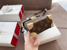 Load image into Gallery viewer, LB863 Camera Box / 4.9 x 6.9 x 2.4 inches
