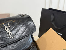 Load image into Gallery viewer, YSK463 Saint Laurent Niki Medium Shoulder Bag / 27 x 20 cm
