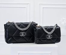 Load image into Gallery viewer, CC1072 CHANEL 19 Handbag / Small/Medium
